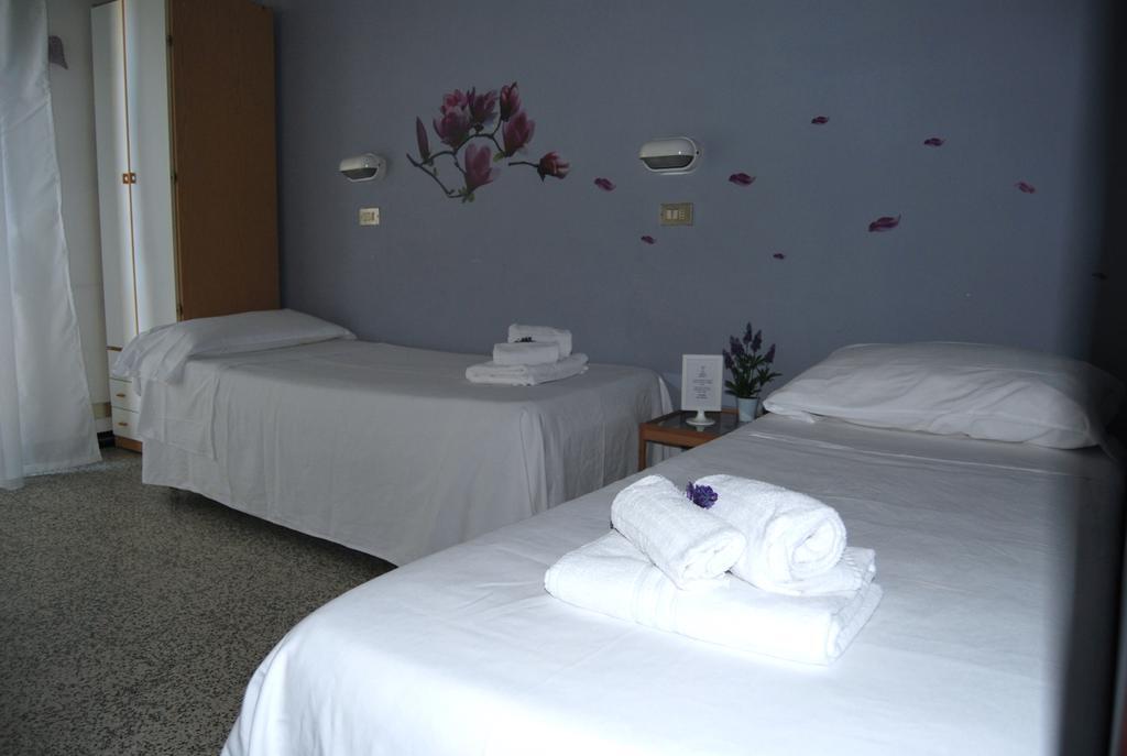 Hotel Abay Rimini Ngoại thất bức ảnh